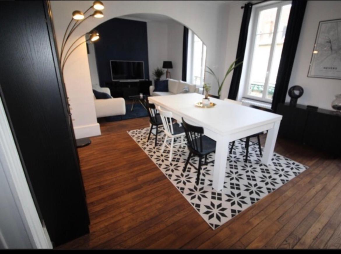 Appartement De Charme En Plein Coeur De Nevers Exteriér fotografie
